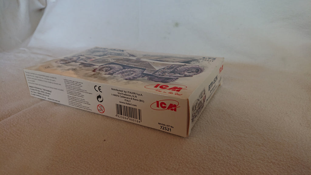 ICM 72521 BTR-152K Armored Personnel Carrier 1:72