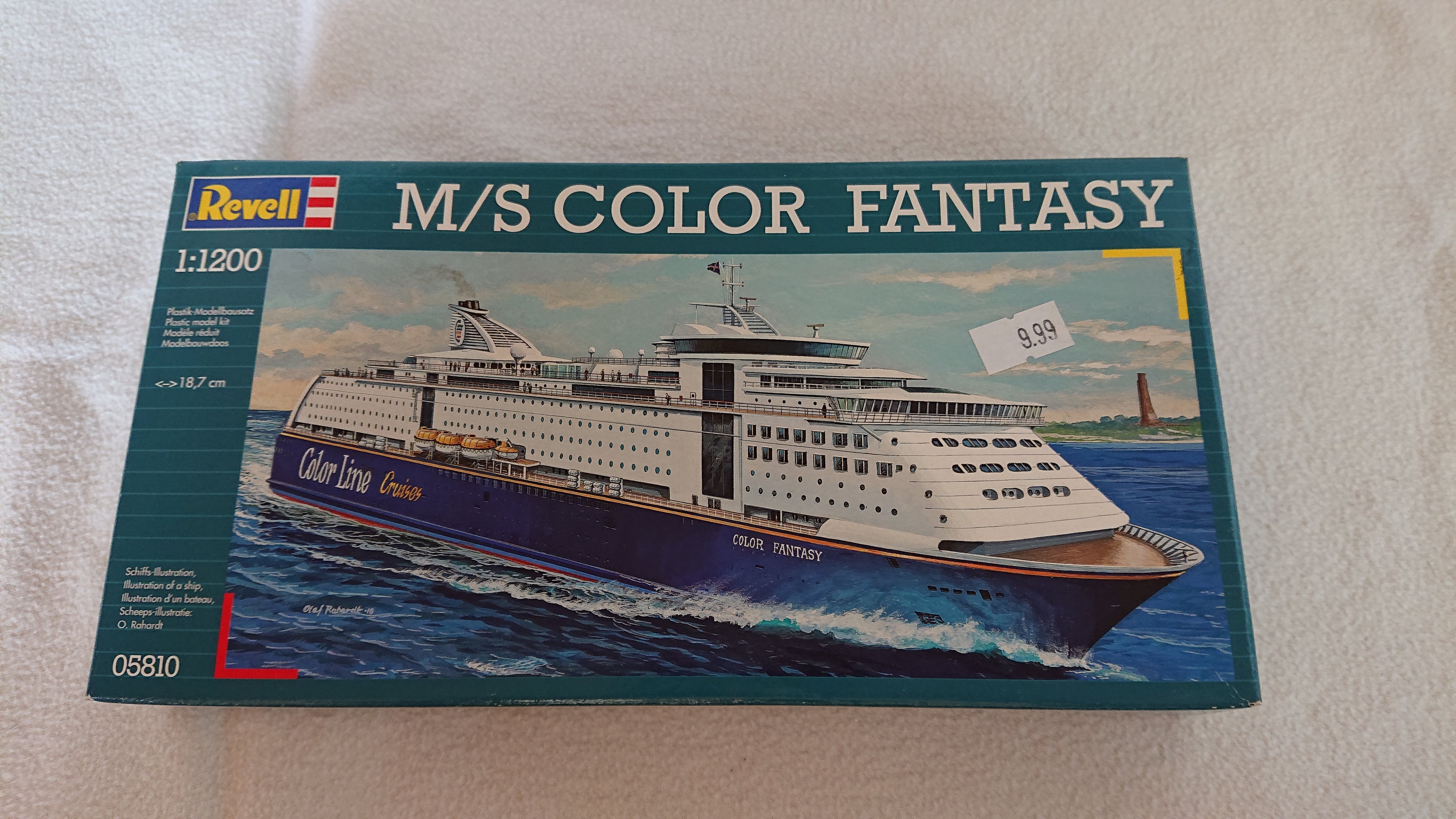 Revell 05810 M/S Color Fantasy 1:1200