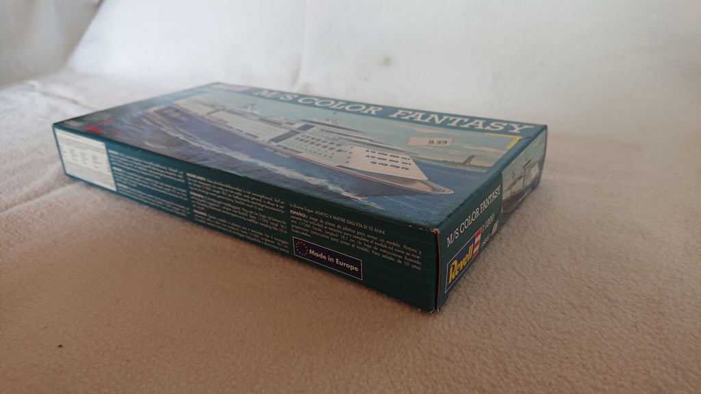 Revell 05810 M/S Color Fantasy 1:1200