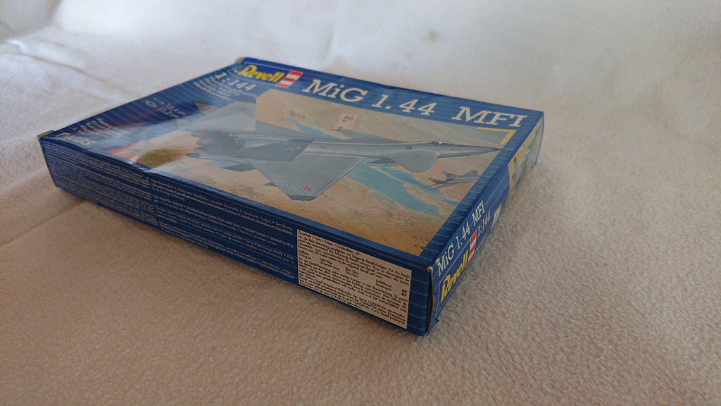 Revell 04028 MiG 1.44 MFI 1:144