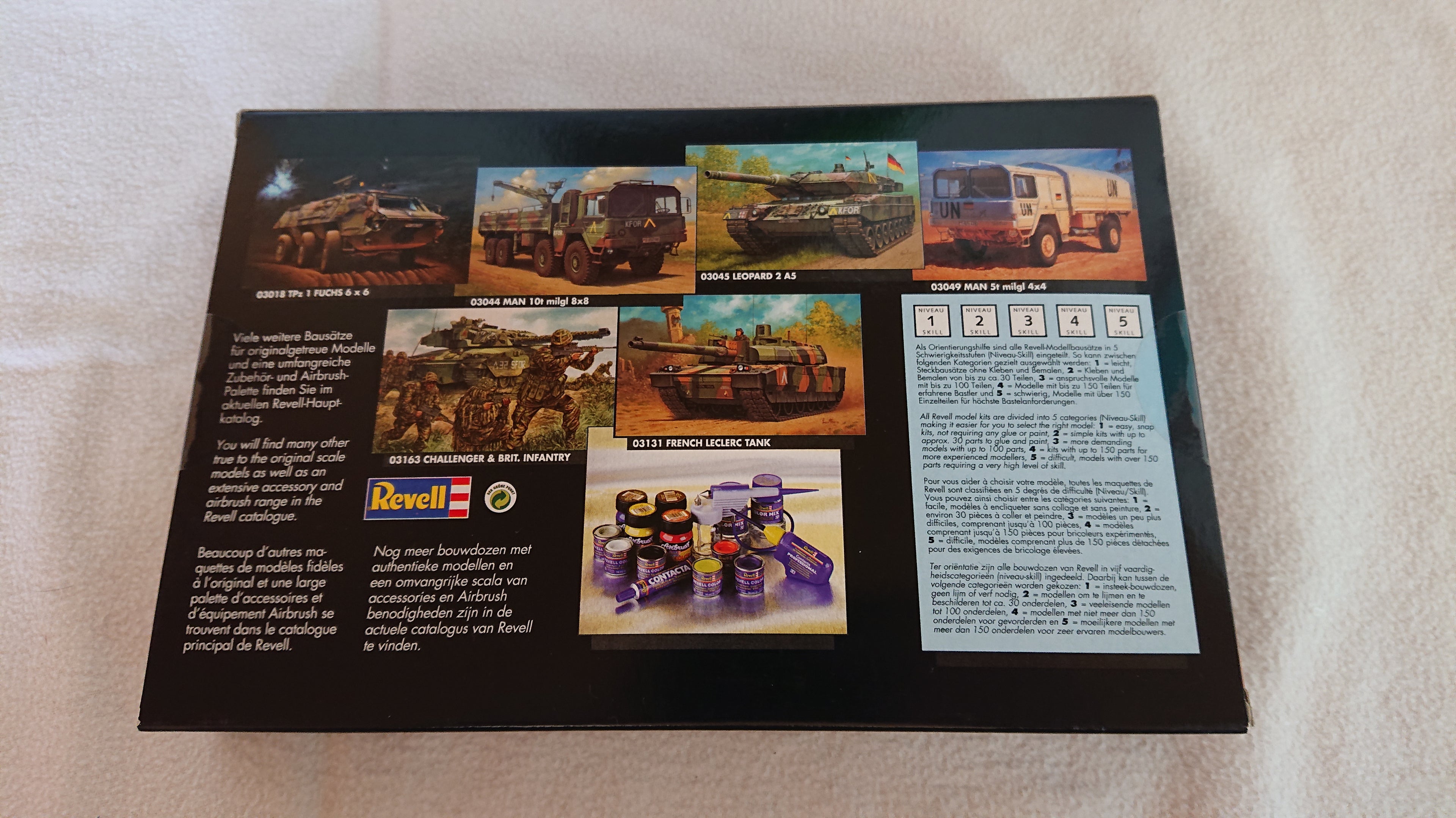 Revell 03137 HMMWV M998 M1025 1:72