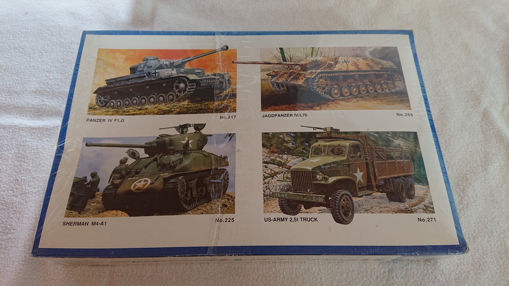 Italeri 229 Tank + Cargo Trailers 1:35